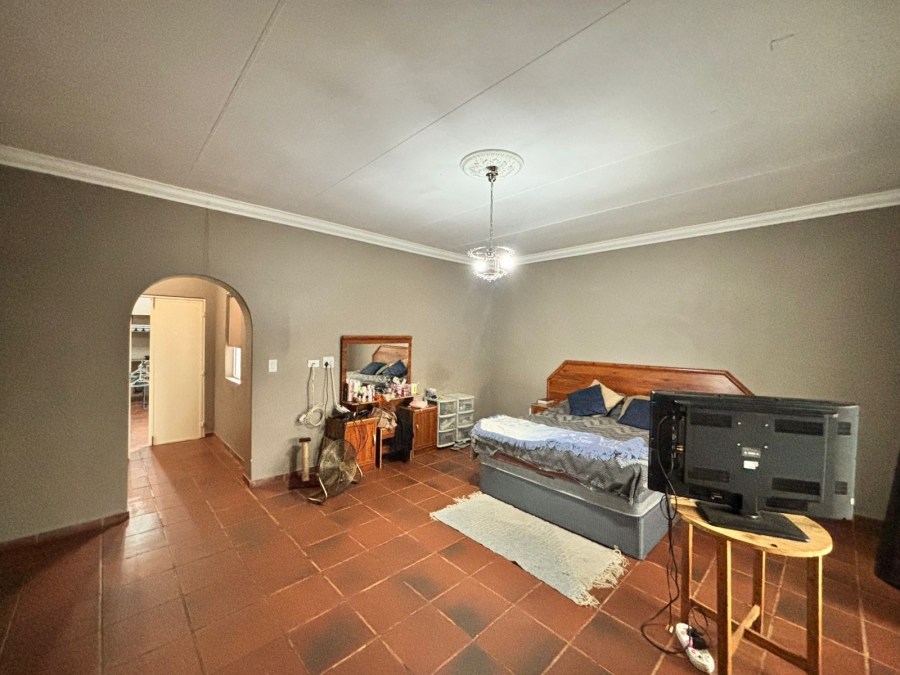 5 Bedroom Property for Sale in Flamwood North West